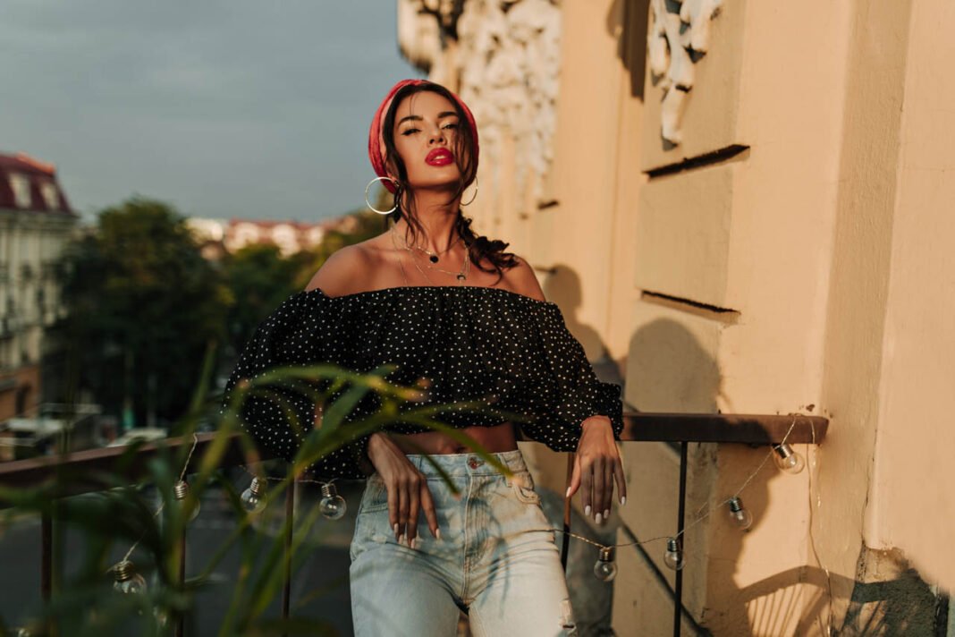 The Evolution of Movie Theaters in a Digital Age The Evolution of Movie Theaters in a Digital Age